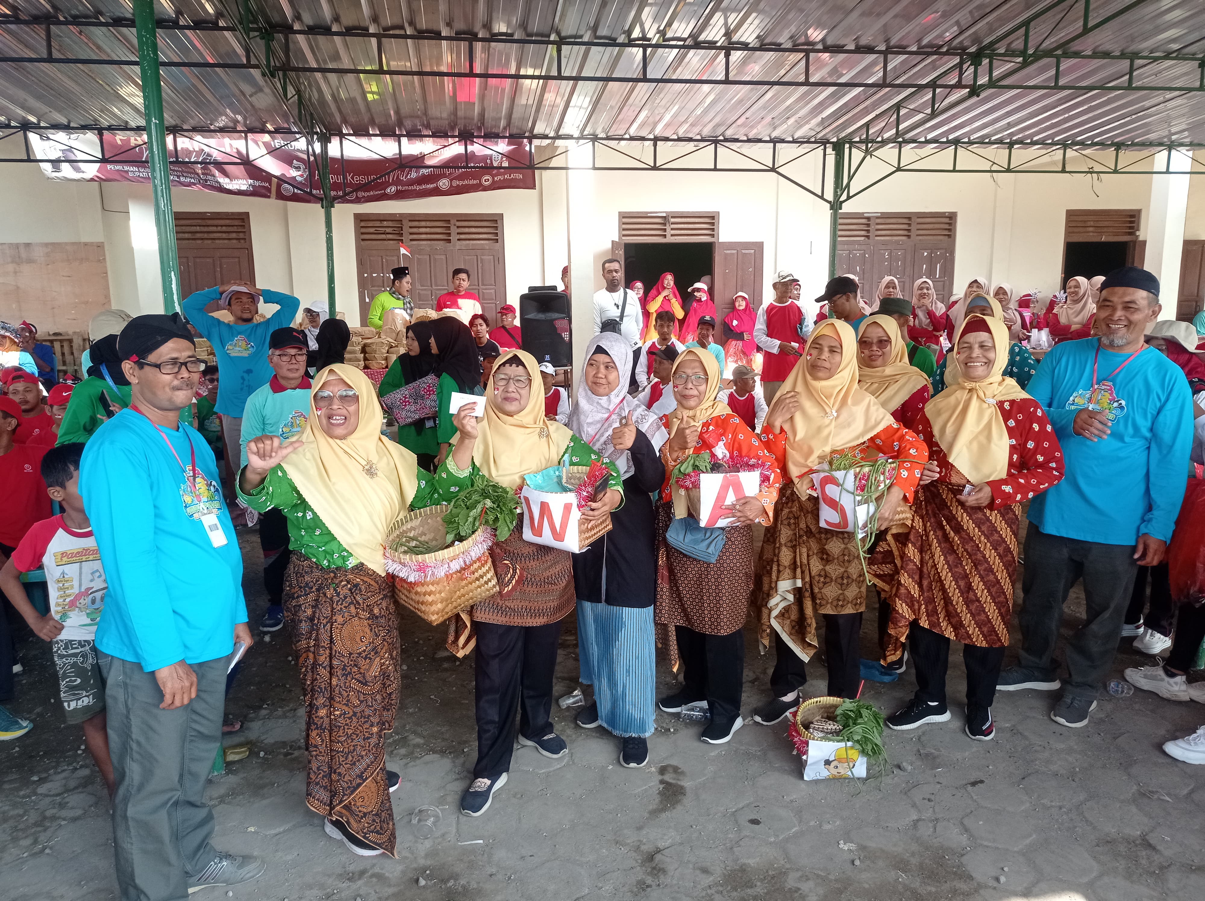 Jalan Sehat dan Lomba Antar RT meriahkan HUT RI di Desa Wunut