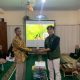 Kelompok KKN 99 UNISRI Gelar Sosialisasi Investasi dan Bagikan Bibit Tanaman di Desa Wunut