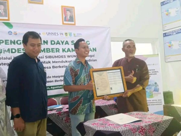 Penguatan Daya Saing BUMDes Sumber Kamulyan Melalui Implementasi Digitalisasi