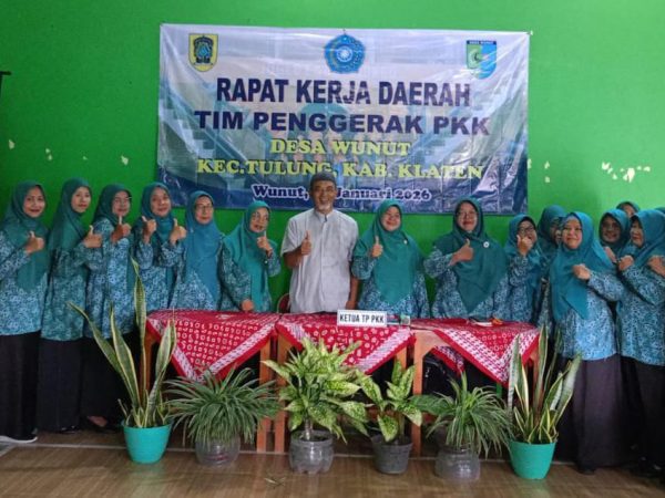 Rapat kerja daerah TP-PKK Desa wunut : Menyatukan Langkah Menuju Desa Wunut yang sejahtera