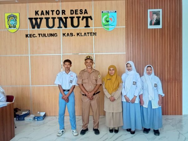 Penarikan PKL Siswa SMK Muhammadiyah 1 Jatinom di kantor desa wunut