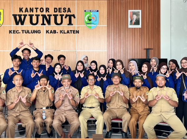 KOORDINASI MAHASISWA KKN-MANDIRI PENDIDIKAN UNIVERSITAS NEGERI YOGYAKARTA BERSAMA PERANGKAT DESA WUNUT